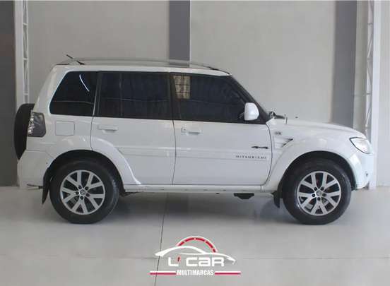MITSUBISHI-PAJERO TR4-2013