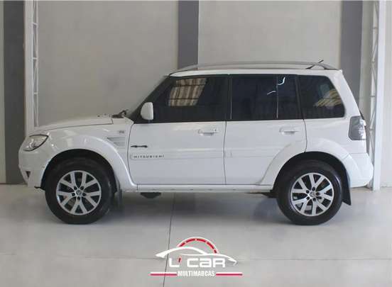 MITSUBISHI-PAJERO TR4-2013