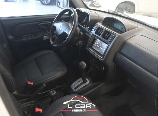 MITSUBISHI-PAJERO TR4-2013