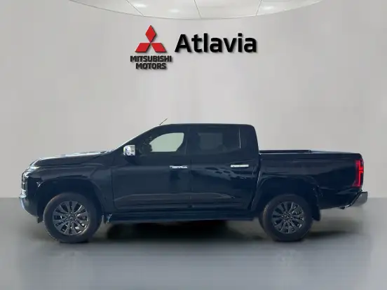 MITSUBISHI-TRITON-2025