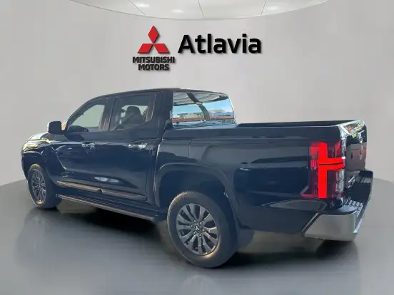 MITSUBISHI-TRITON-2025