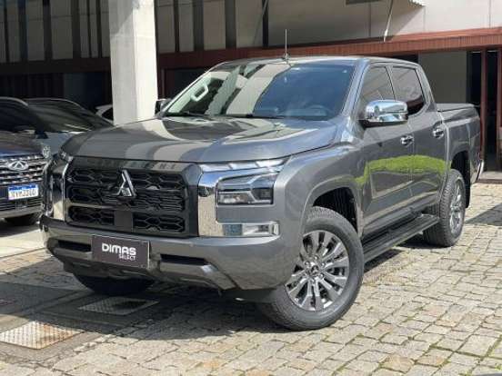 MITSUBISHI-TRITON-2.4 BITURBO DIESEL CD HPE 4X4 AUTOMÁTICO MITSUBISHI-TRITON-2025
