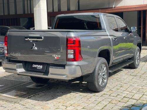 MITSUBISHI-TRITON-2025