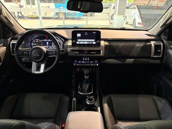 MITSUBISHI-TRITON-2.4 BITURBO DIESEL CD HPE-S 4X4 AUTOMÁTICO MITSUBISHI-TRITON-2025
