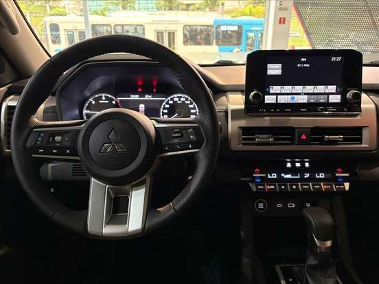 MITSUBISHI-TRITON-2.4 BITURBO DIESEL CD HPE-S 4X4 AUTOMÁTICO MITSUBISHI-TRITON-2025
