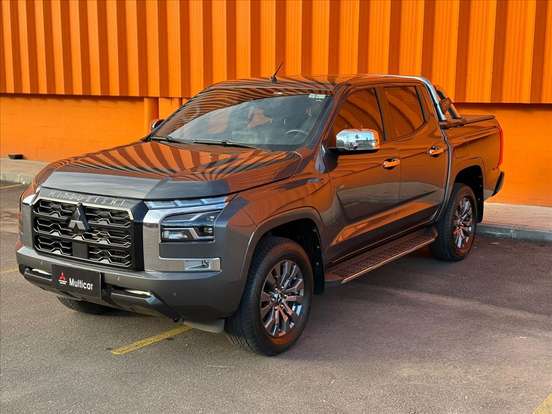 MITSUBISHI-TRITON-2.4 BITURBO DIESEL CD HPE-S 4X4 AUTOMÁTICO MITSUBISHI-TRITON-2025
