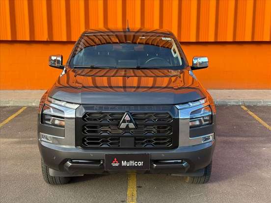 MITSUBISHI-TRITON-2.4 BITURBO DIESEL CD HPE-S 4X4 AUTOMÁTICO MITSUBISHI-TRITON-2025