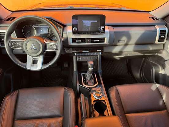 MITSUBISHI-TRITON-2.4 BITURBO DIESEL CD HPE-S 4X4 AUTOMÁTICO MITSUBISHI-TRITON-2025