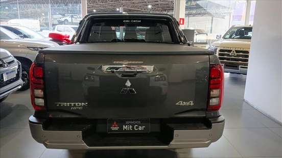 MITSUBISHI-TRITON-2025
