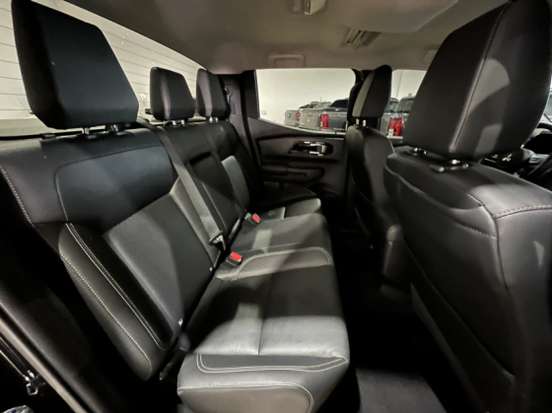 MITSUBISHI-TRITON-2025