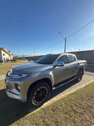 MITSUBISHI L200 TRITON 2.4 16V TURBO DIESEL SPORT HPE CD 4P 4X4 AUTOMÁTICO