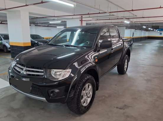 MITSUBISHI-L200 TRITON-2015
