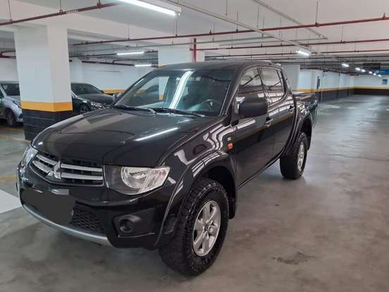 MITSUBISHI-L200 TRITON-2.4 HLS 4X2 CD 16V FLEX 4P MANUAL MITSUBISHI-L200 TRITON-2015