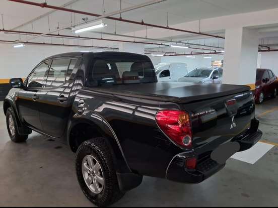 MITSUBISHI-L200 TRITON-2.4 HLS 4X2 CD 16V FLEX 4P MANUAL MITSUBISHI-L200 TRITON-2015