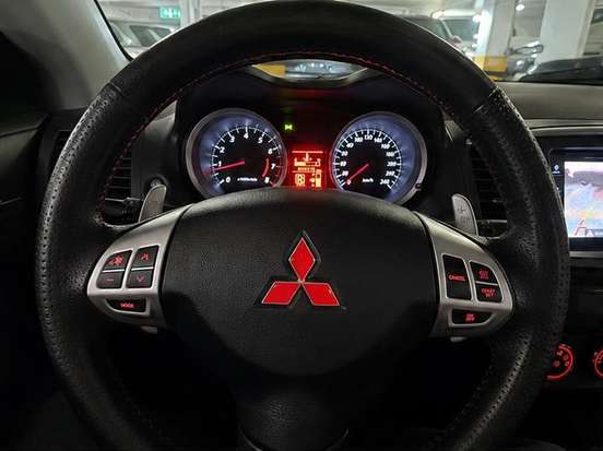 MITSUBISHI-LANCER-2016