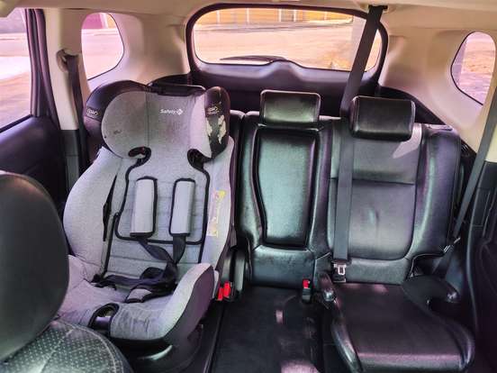 MITSUBISHI-OUTLANDER-2014