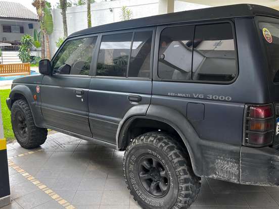 MITSUBISHI-PAJERO-1994