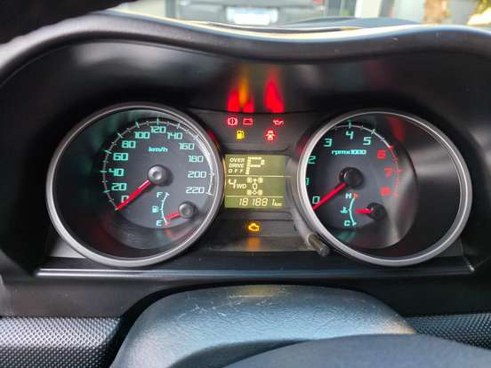 MITSUBISHI-PAJERO TR4-2013
