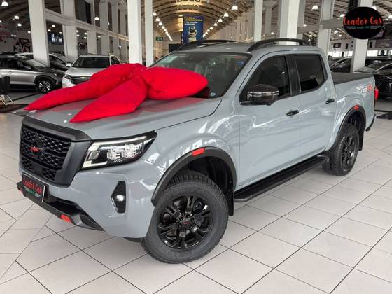 NISSAN FRONTIER 2.3 16V TURBO DIESEL PRO4X CD 4X4 AUTOMÁTICO