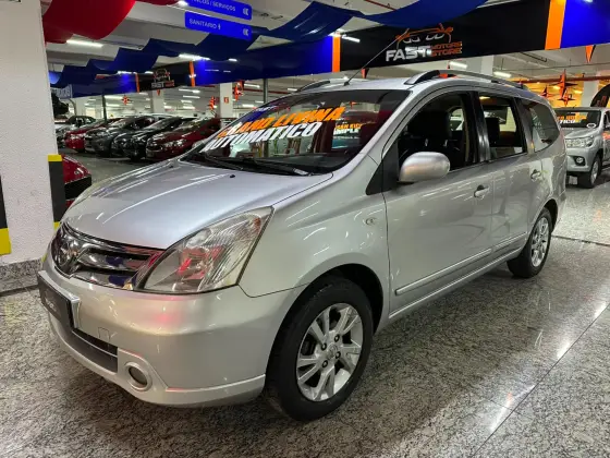 NISSAN GRAND LIVINA 1.8 SL 16V FLEX 4P AUTOMÁTICO NISSAN GRAND LIVINA 1.8 SL 16V FLEX 4P AUTOMÁTICO