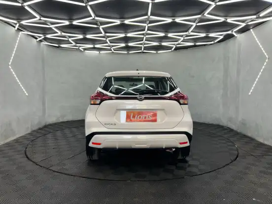NISSAN-KICKS-2024