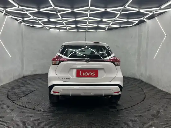 NISSAN-KICKS-2024