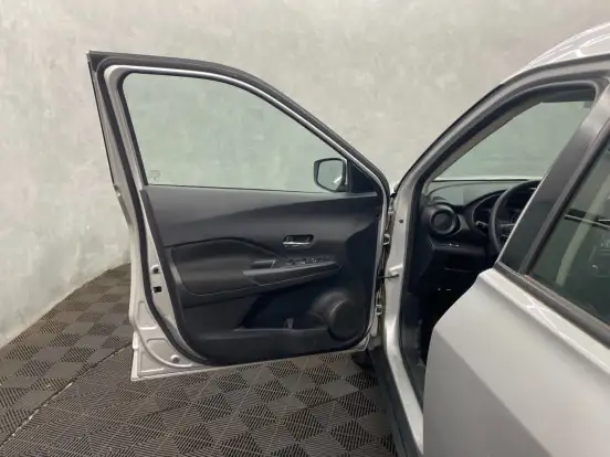 NISSAN-KICKS-2023
