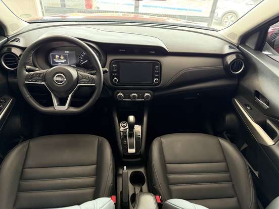 NISSAN-KICKS PLAY-2025