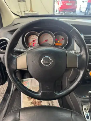 NISSAN-LIVINA-2013