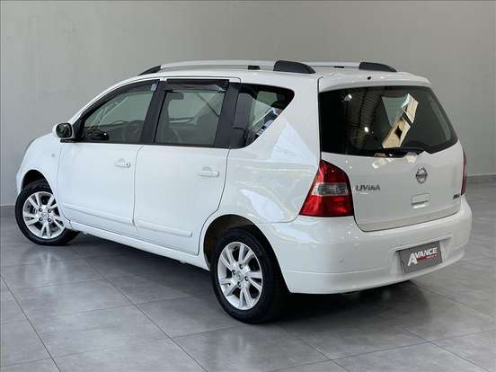 NISSAN-LIVINA-2014
