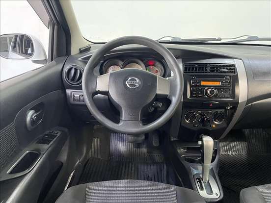 NISSAN-LIVINA-1.8 S 16V FLEX 4P AUTOMÁTICO NISSAN-LIVINA-2014