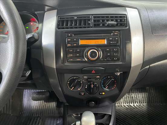 NISSAN-LIVINA-1.8 S 16V FLEX 4P AUTOMÁTICO NISSAN-LIVINA-2014