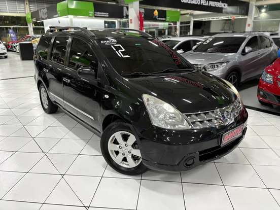 NISSAN-LIVINA-2011