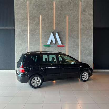 NISSAN-LIVINA-1.8 SL 16V FLEX 4P AUTOMÁTICO NISSAN-LIVINA-2011