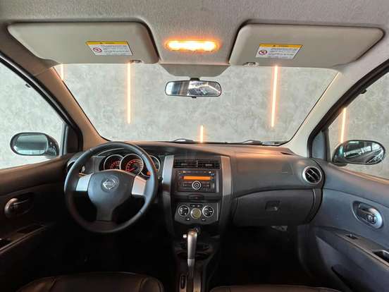 NISSAN-LIVINA-1.8 SL 16V FLEX 4P AUTOMÁTICO NISSAN-LIVINA-2011