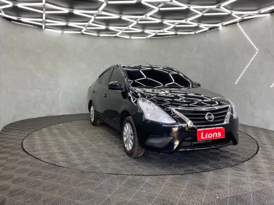 NISSAN-VERSA-2018