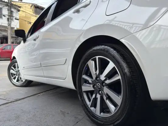 NISSAN-VERSA-2024