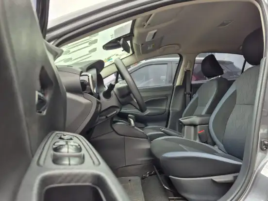 NISSAN-VERSA-2024