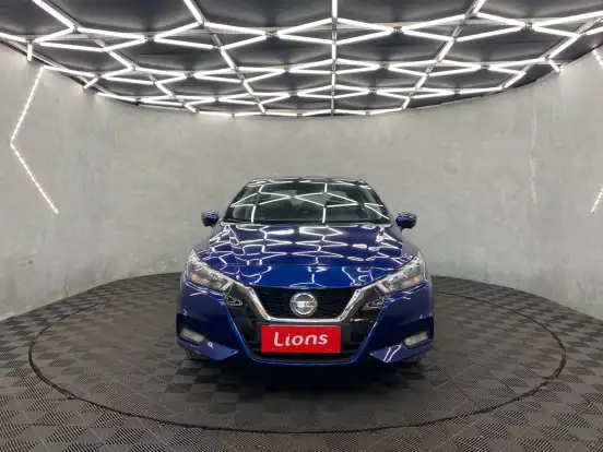 NISSAN-VERSA-2022