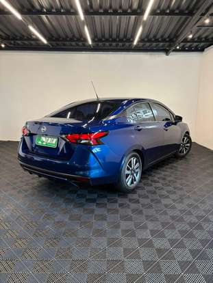 NISSAN-VERSA-2021