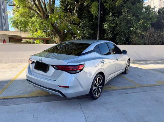 NISSAN-SENTRA-2023