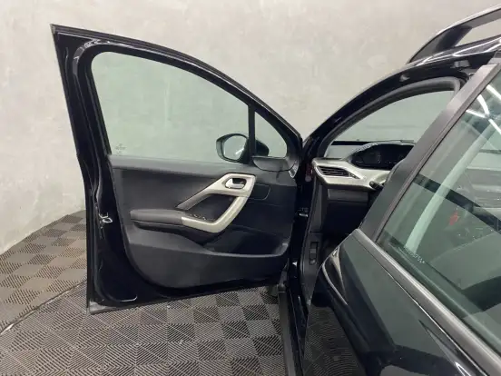 PEUGEOT-2008-2021
