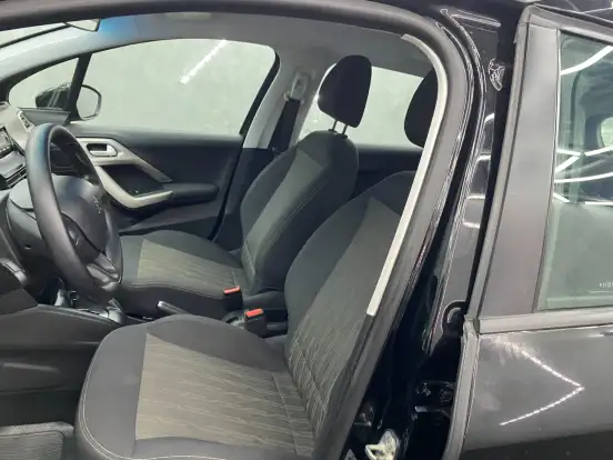 PEUGEOT-2008-2021