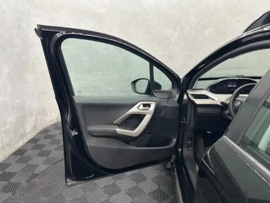 PEUGEOT-2008-2022