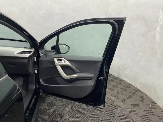 PEUGEOT-2008-2022