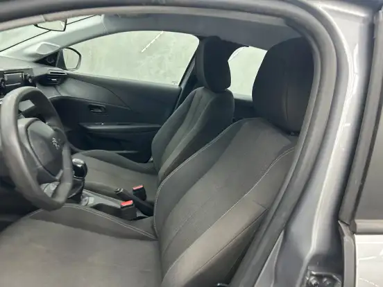 PEUGEOT-208-2023