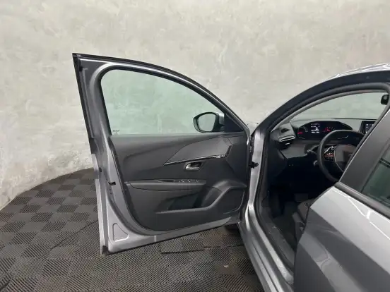 PEUGEOT-208-2023