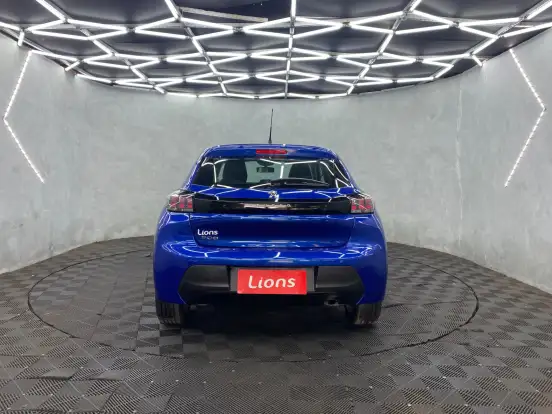 PEUGEOT-208-2022