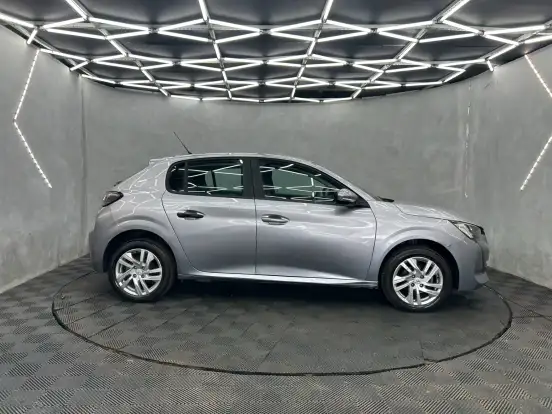 PEUGEOT-208-2023
