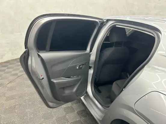 PEUGEOT-208-2023